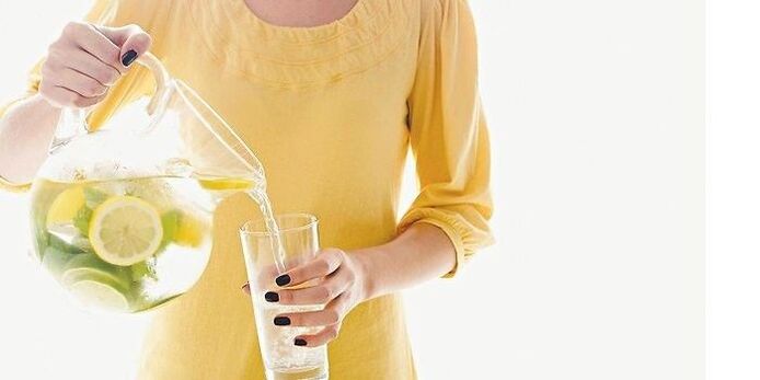 limon suyu vücudu temizlemeye yardımcı olur